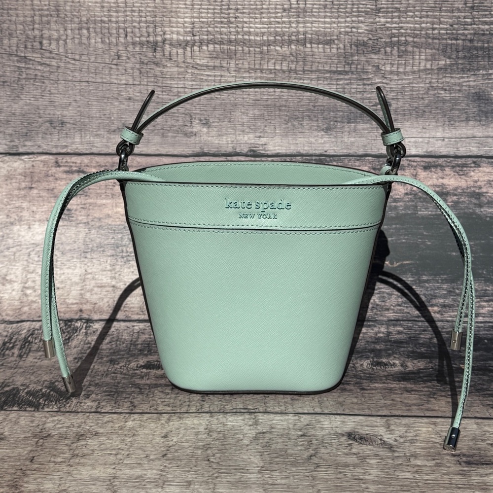 Kate Spade Cameron Bucket Bag Small Crossbody Teal and White Lining